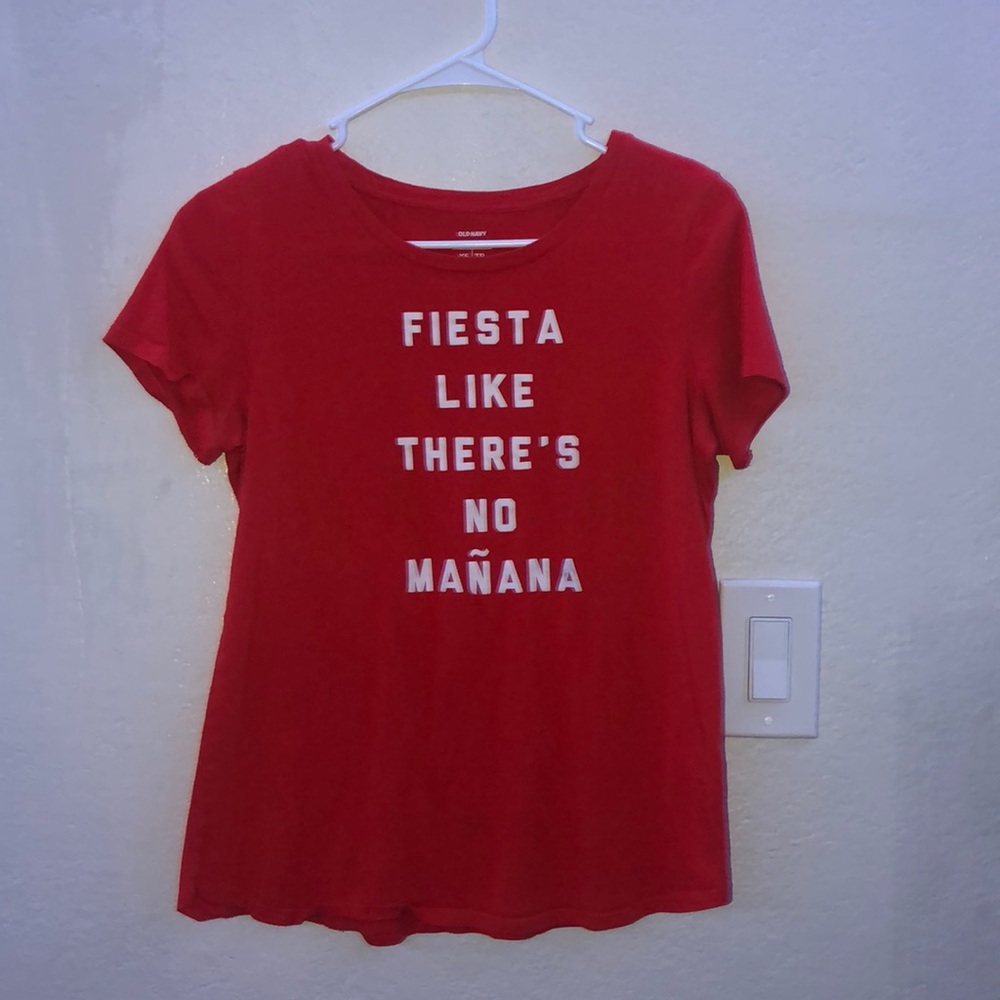 girls graphic t-shirt